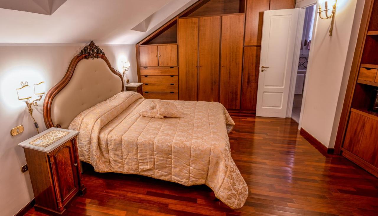 Real Borbone Bed and Breakfast Καζέρτα Εξωτερικό φωτογραφία